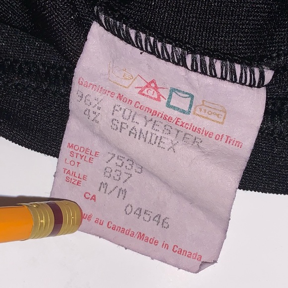 🦋 [2/$25] VINTAGE RHINESTONE BUTTERFLY WOMENS BLACK TANK TOP 🦋 - Picture 5 of 5